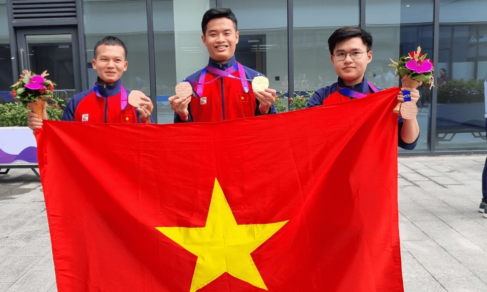 ASIAD 19: Hải Phòng thưởng hơn 300 triệu đồng tới thầy trò xạ thủ Quang Huy